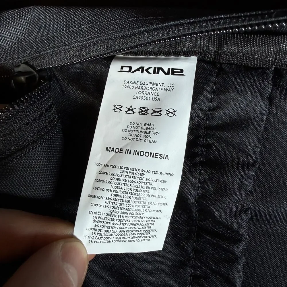 Dakine Class Backpack 33L Black New Laptop Sleeve Mesh Pocket NEW
